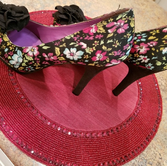 Steve Madden Stiletto Pumps NWOT - Picture 2 of 5